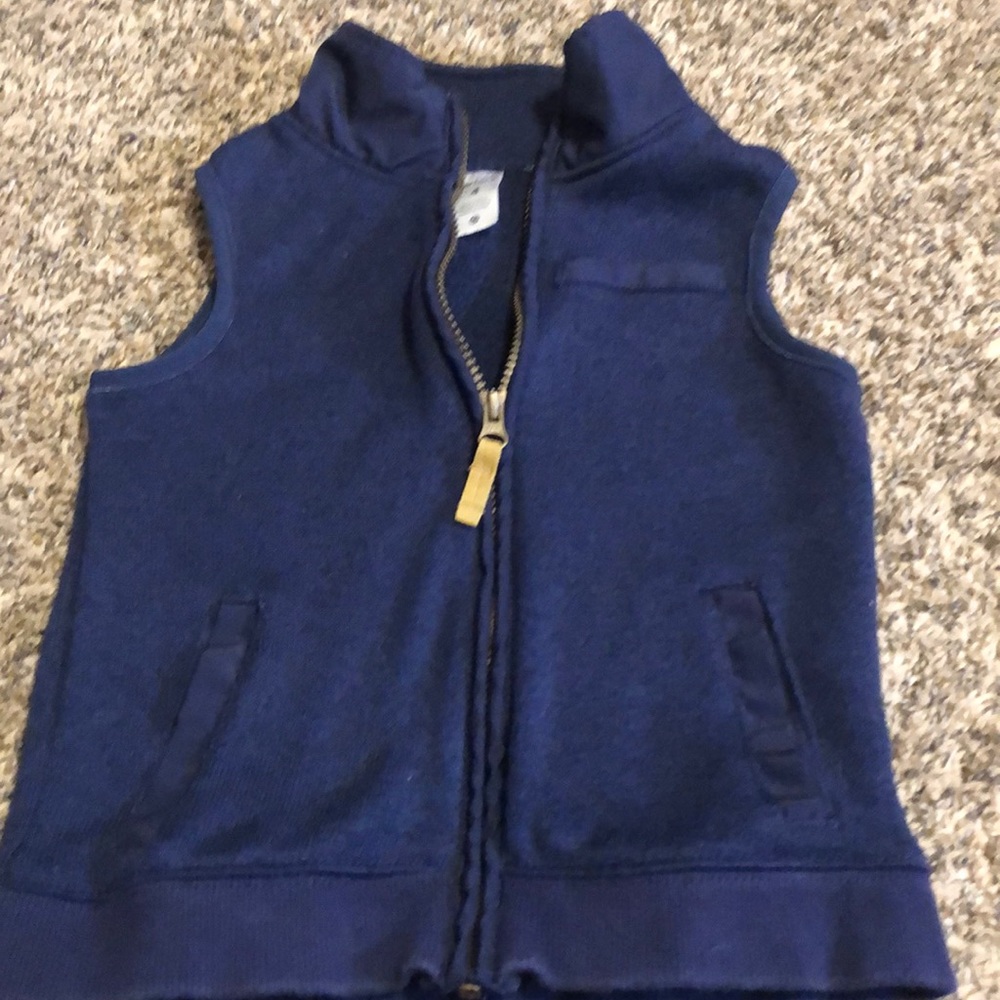 Super cute vest.